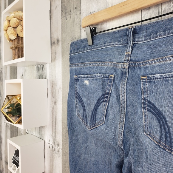 Hollister | Destroyed Skinny Jeans - Picture 3 of 5